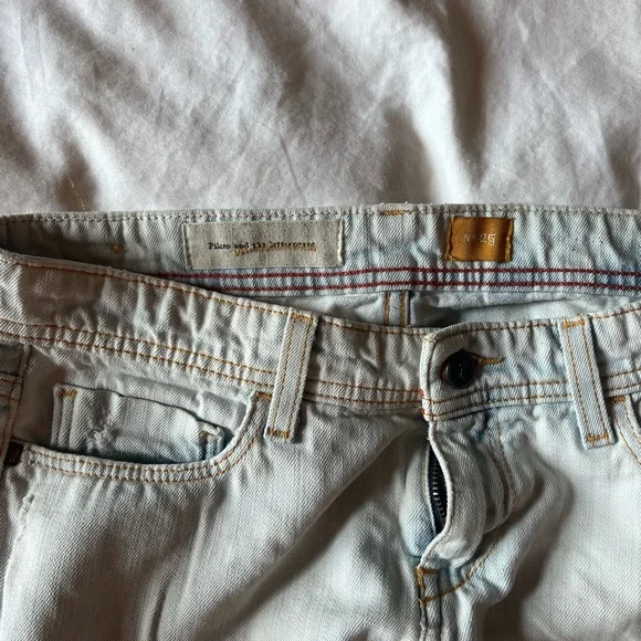 Anthropologie - Lightwash Denim Jeans - Low Rise Distressed Cropped Slim Fit - Picture 8 of 15